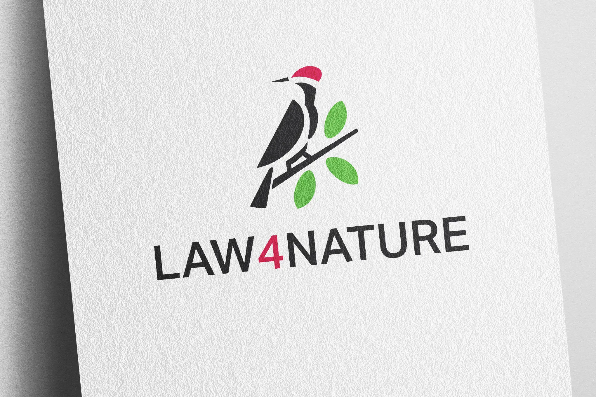Logo réprésentant un pic rouge